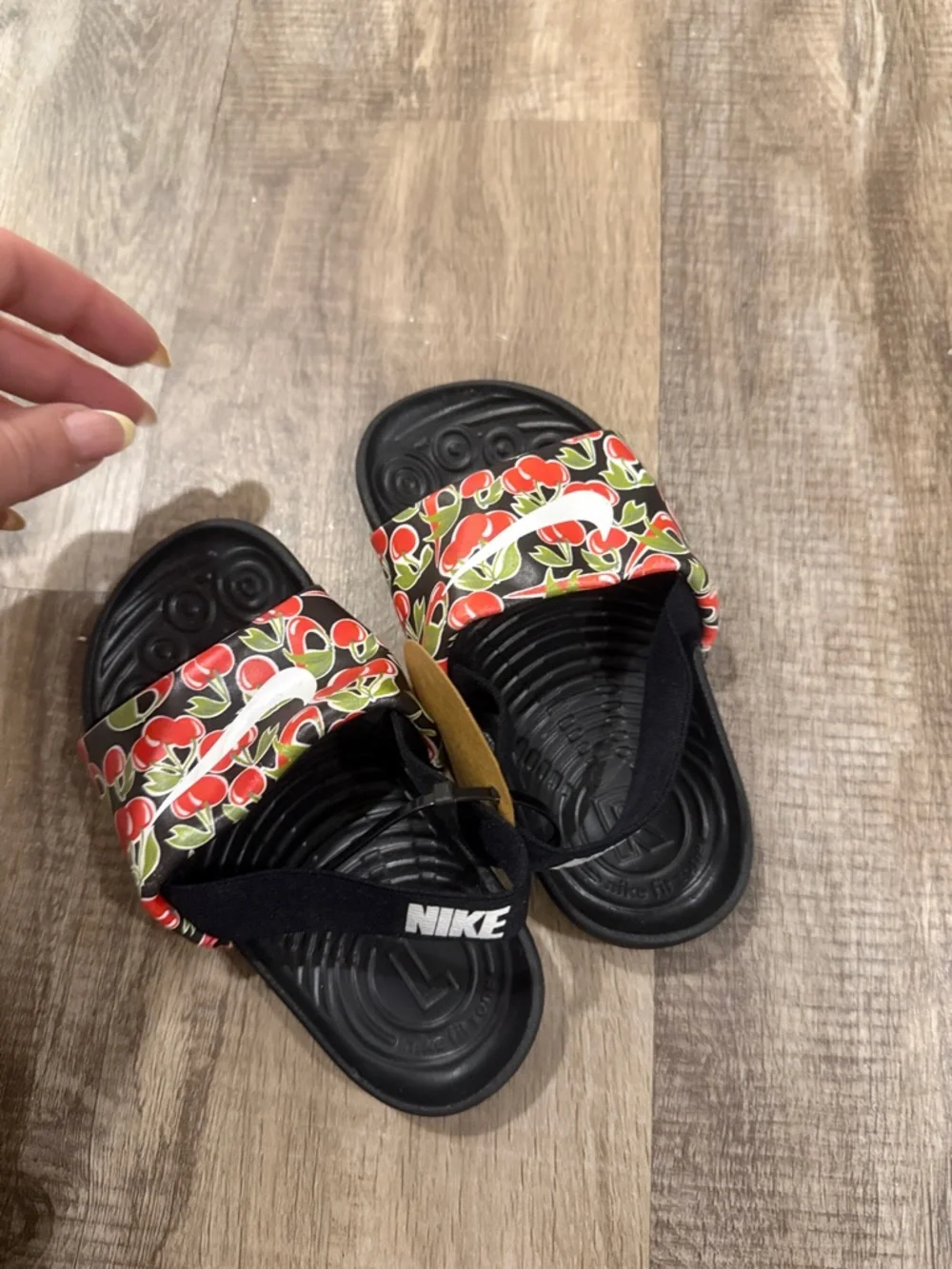 Nike kids slides